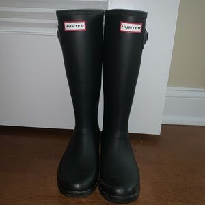 Hunter Women’s Original Tall Wide Leg Rain Boots